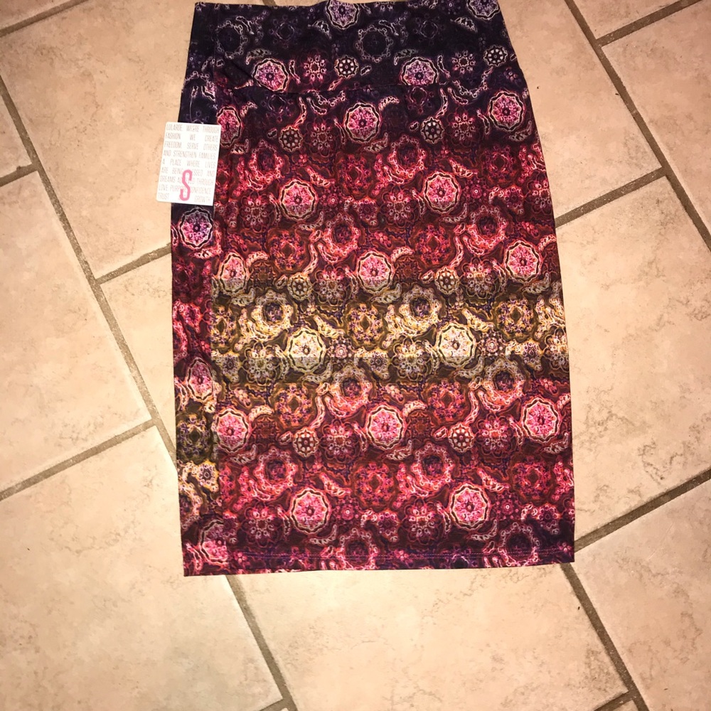 LulaRoes - Picture 4 of 4